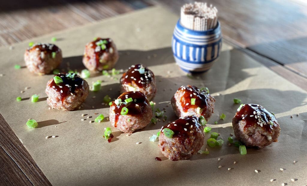 asian inspired pork meatballs with hoisin sauce