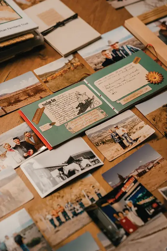 Cole 150years Table with cards |